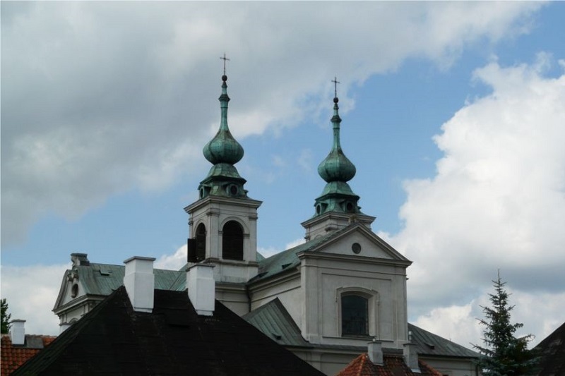 Parafii Rzymskokatolickiej bł. E. Detkensa w Lasku Bielańskim przy ul. Dewajtis 3