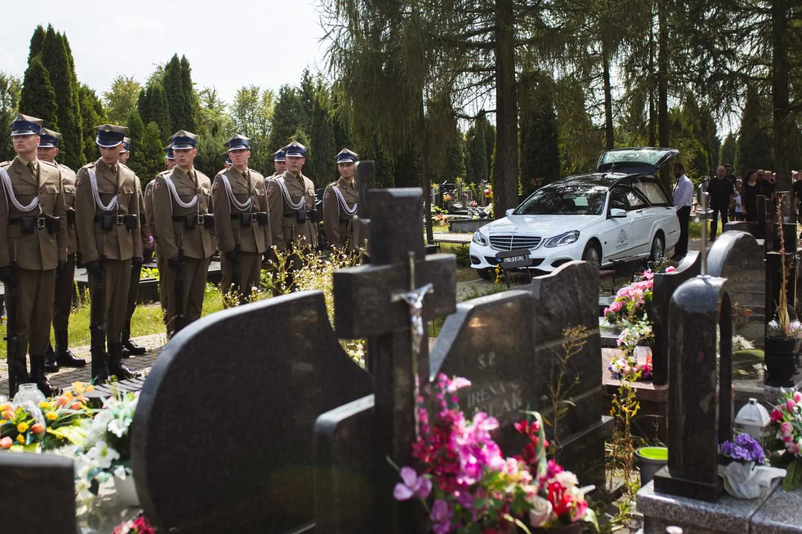 Pogrzeby wojskowe z zakładem pogrzebowym Elizjum Warszawa